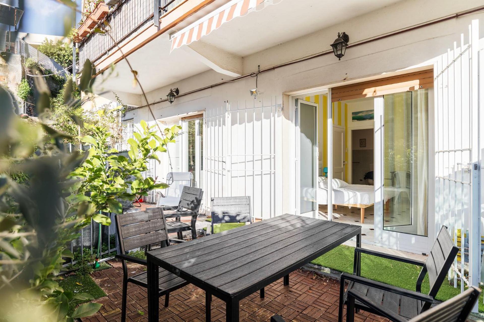 019 Luneta Apartment Levanto Bagian luar foto